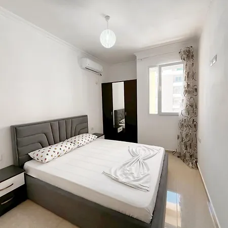 Appartement Beachside Bliss Bright Steps From The Vlorë