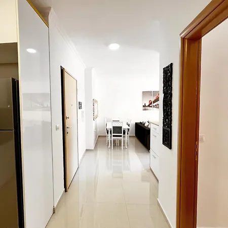 Beachside Bliss Bright Steps From The